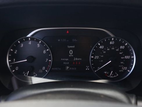 Used 2023 Nissan Frontier SV image 27