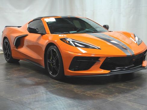 Used 2023 Chevrolet Corvette Stingray Preferred Cpe w/ Z51 Performance Package RWD image 3
