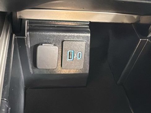 Used 2022 Ford Explorer ST w/ ST Street Pack image 30