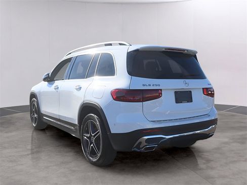 New 2026 Mercedes-Benz GLB 250 4MATIC image 5