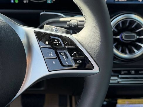 New 2026 Mercedes-Benz GLB 250 image 24