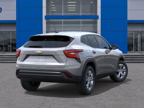 New 2026 Chevrolet Trax LS FWD image 4