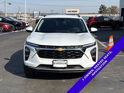 Used 2025 Chevrolet Trax LT w/ LT Convenience Package image 13