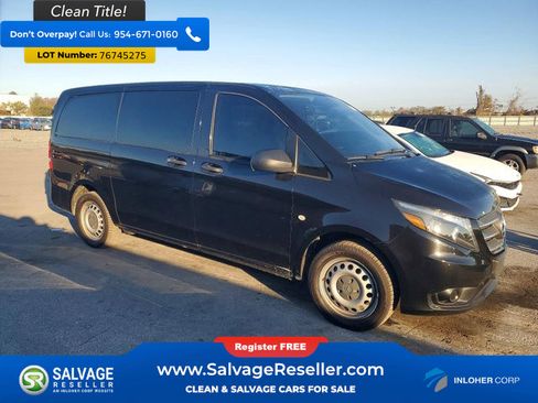 Used 2018 Mercedes-Benz Metris Passenger image 5