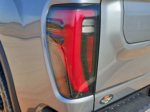 New 2026 GMC Sierra 2500 AT4 w/ AT4 Premium Plus Package AWD/4WD image 35