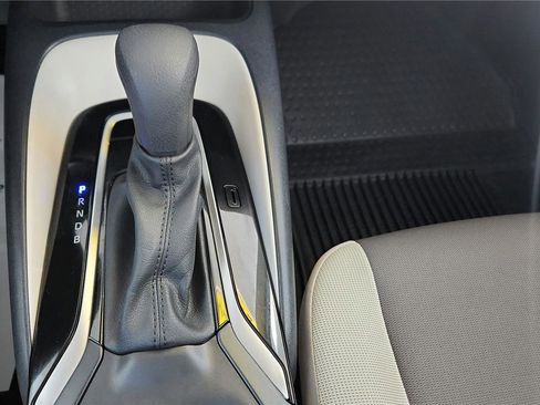 Used 2023 Toyota Corolla LE image 28