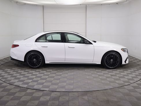 New 2026 Mercedes-Benz E 350 4MATIC Sedan image 4