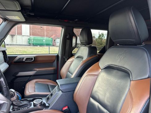 Certified 2023 Ford Bronco Outer Banks w/ Sasquatch Package image 13