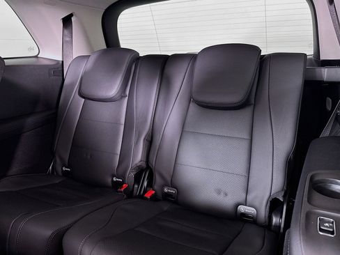 New 2026 Mercedes-Benz GLS 450 4MATIC image 8
