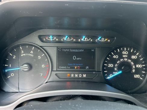 Used 2018 Ford F150 XL w/ Equipment Group 101A Mid AWD/4WD image 14