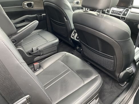 Used 2022 Kia Sorento EX FWD image 19