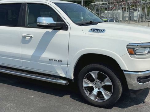 Used 2019 RAM 1500 Laramie AWD/4WD image 2