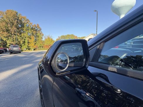 Used 2019 Chevrolet Camaro LT image 11