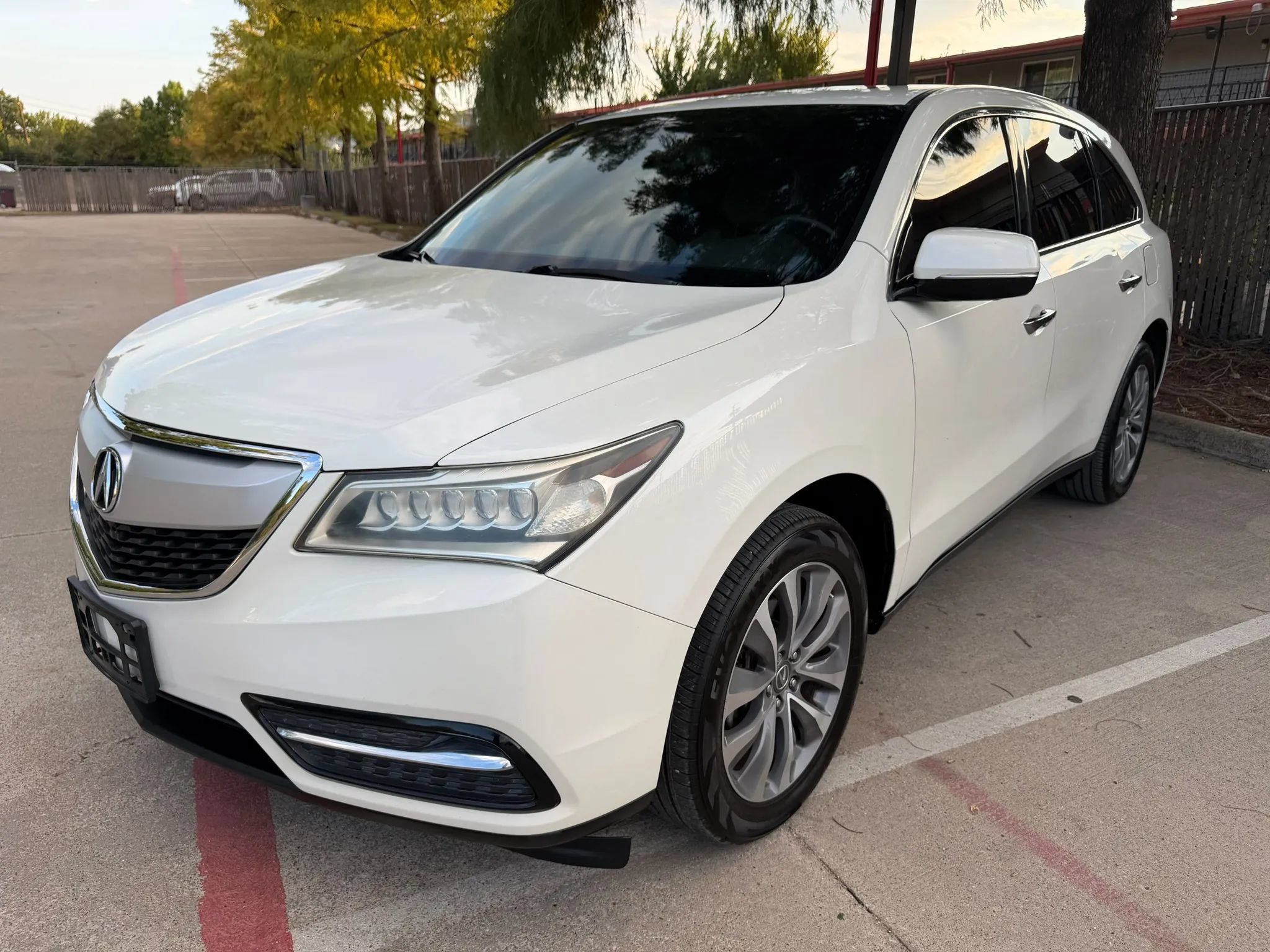 Used 2014 Acura MDX w/ Technology Package AWD/4WD image 2