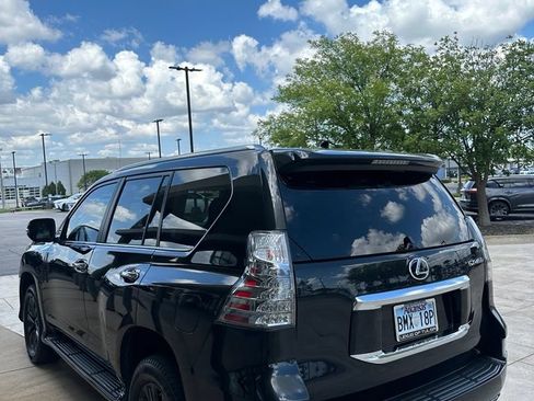 Used 2023 Lexus GX 460 Premium AWD/4WD image 16