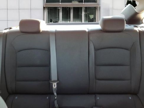 Used 2022 Chevrolet Malibu LS image 13