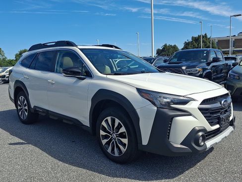 Certified 2023 Subaru Outback Limited AWD/4WD image 3