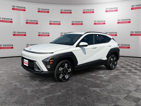 Used 2024 Hyundai Kona SEL AWD/4WD image 1
