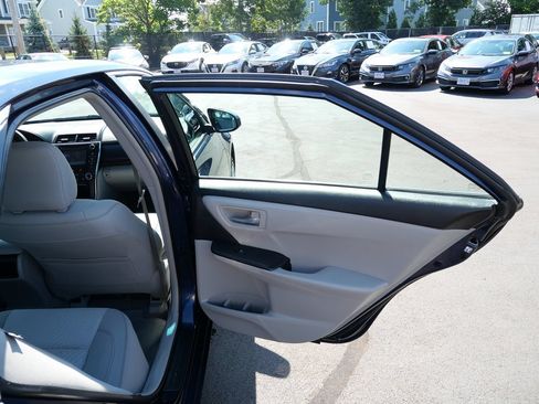Used 2016 Toyota Camry LE FWD image 34