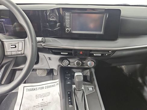 Used 2025 Nissan Kicks S AWD/4WD image 18