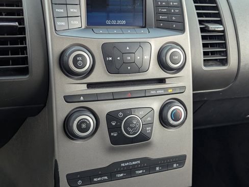 Used 2018 Ford Flex SE image 29