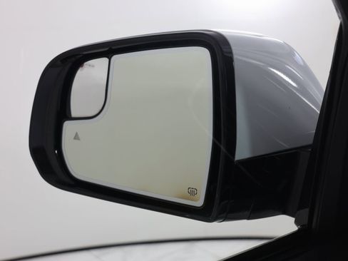 Used 2022 Jeep Grand Wagoneer Series III w/ Rear Seat Video Group 1 image 20