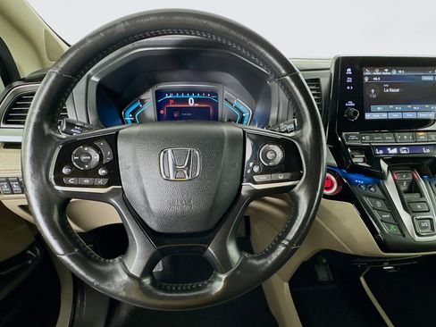 Used 2018 Honda Odyssey Elite image 11