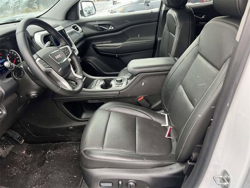 Used 2023 GMC Acadia SLT w/ Preferred Package image 8