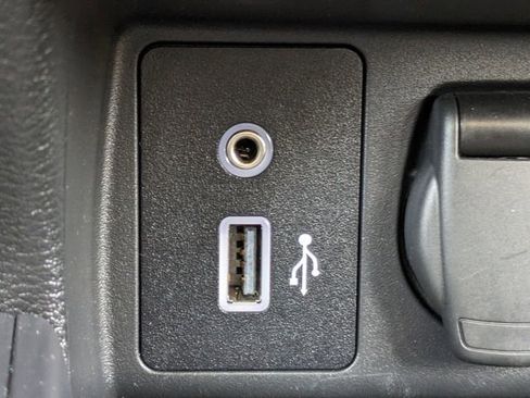 Used 2024 Nissan Versa S w/ Trunk Package image 22