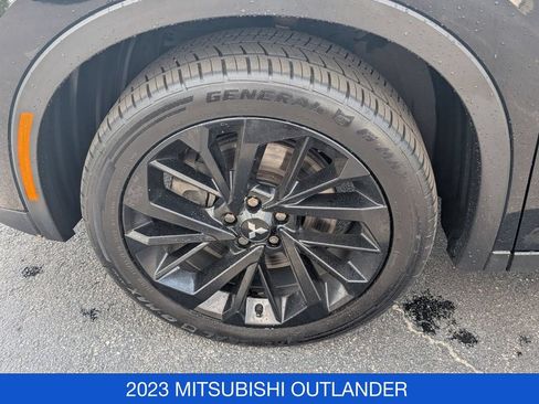 Used 2023 Mitsubishi Outlander SE AWD/4WD image 10