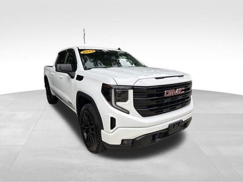Used 2022 GMC Sierra 1500 Elevation AWD/4WD image 3