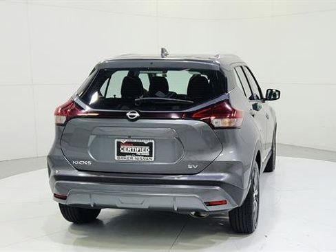 Used 2022 Nissan Kicks SV image 7