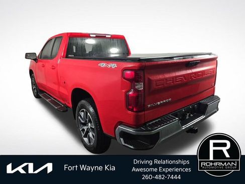 Used 2024 Chevrolet Silverado 1500 LT AWD/4WD image 10