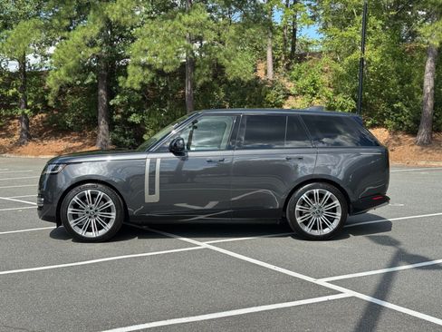 Used 2023 Land Rover Range Rover SE AWD/4WD image 6