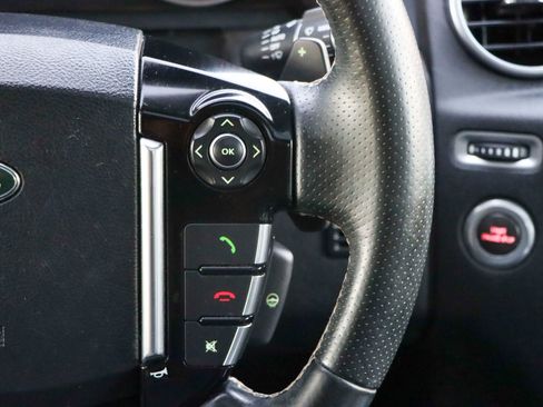 Used 2016 Land Rover LR4 HSE LUX image 34