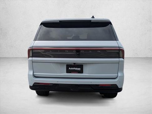 New 2025 Lincoln Navigator L Black Label image 9