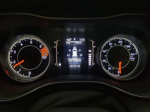 Used 2019 Jeep Cherokee Latitude Plus image 23