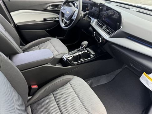 New 2026 Chevrolet Trax LT w/ Driver Confidence Package image 20