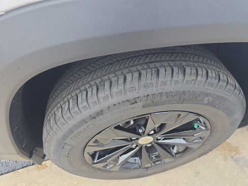 Certified 2025 Chevrolet Equinox LT AWD/4WD image 34