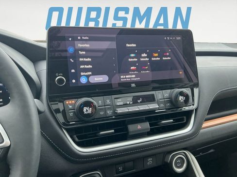 Used 2025 Toyota Grand Highlander AWD Hybrid image 21