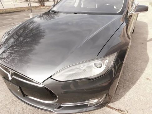 Used 2015 Tesla Model S 60 image 11