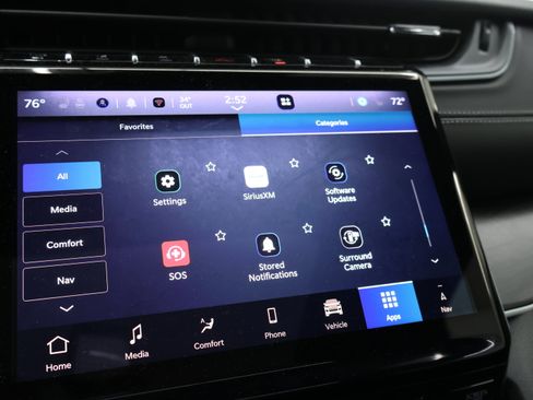 Used 2025 Jeep Grand Cherokee Limited w/ Luxury Tech Group II image 70