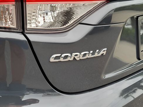 Certified 2025 Toyota Corolla SE image 26