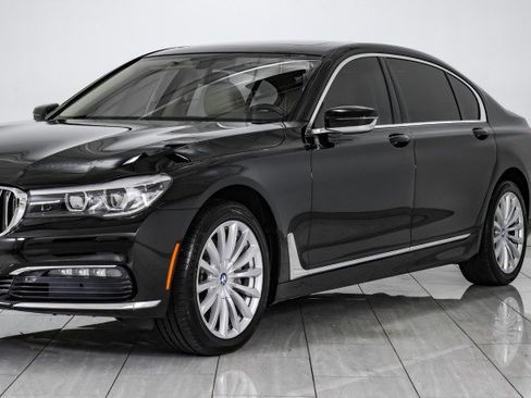 Used 2017 BMW 740i xDrive image 57
