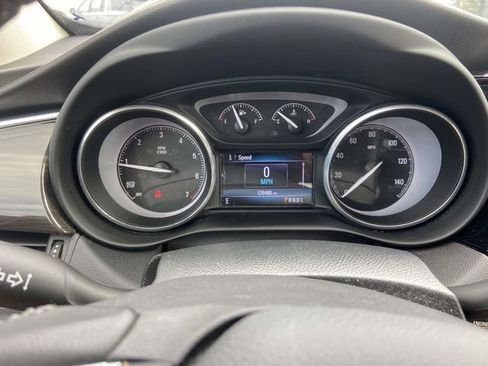 Used 2019 Buick Envision Essence image 18