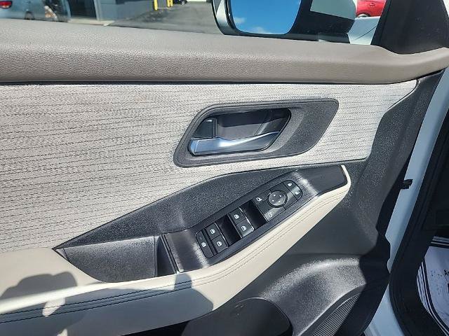 Certified 2023 Nissan Rogue SV AWD/4WD image 12