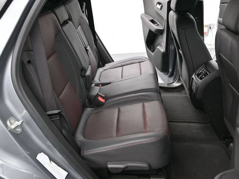 Used 2025 Chevrolet Blazer RS FWD image 8