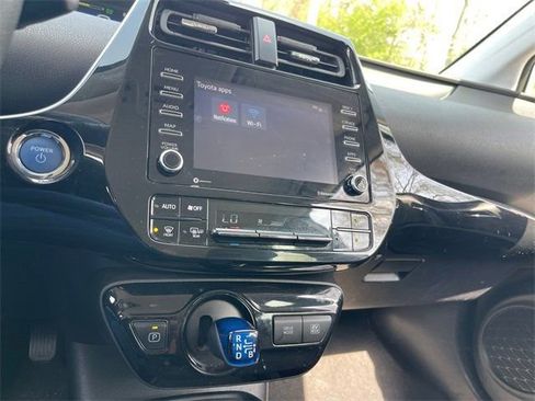 Used 2022 Toyota Prius LE image 14