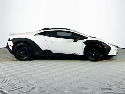 Used 2023 Lamborghini Huracan Sterrato AWD/4WD image 4
