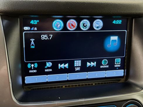 Used 2019 Chevrolet Suburban LT image 21